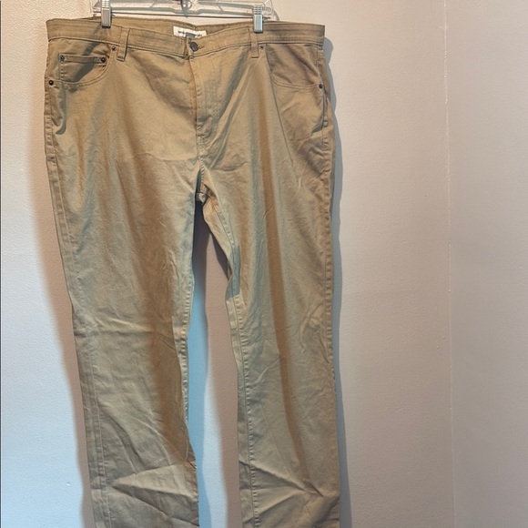 Amazon Essentials 42 x 32 Men's Tan Casual Athletic Khaki Pants - Picture 1 of 12